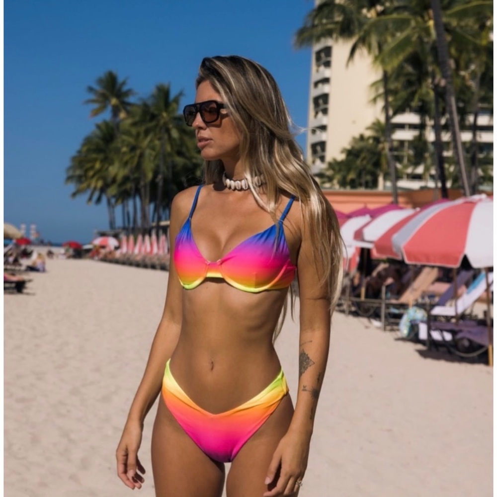 NEW Beach Riot Hyper Ocean Sunset Bikini Set - Picture 14 of 14